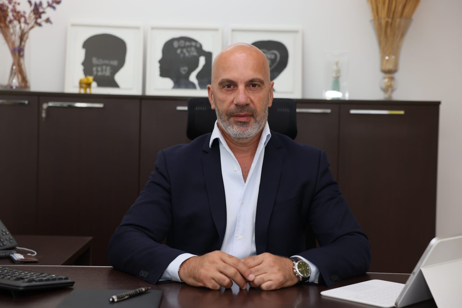 Karagiorgi, ya yakın şirketler ya da kendi dükkanınız